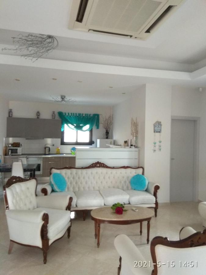 Irenes Apartment Kallithea  Экстерьер фото